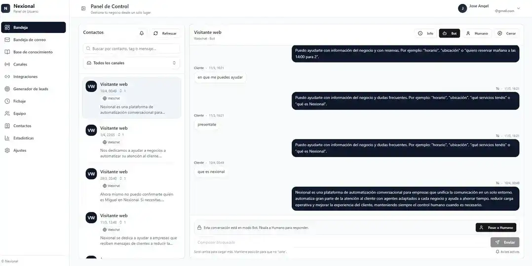 Interfaz de bandeja de entrada unificada con conversación, contexto y asignación